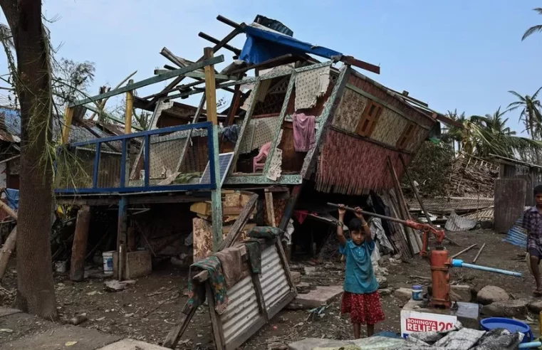 Myanmar army cuts off aid to cyclone survivors