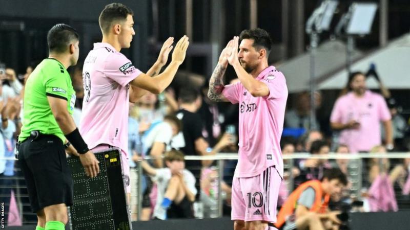 Messi received a standing ovation for his performance