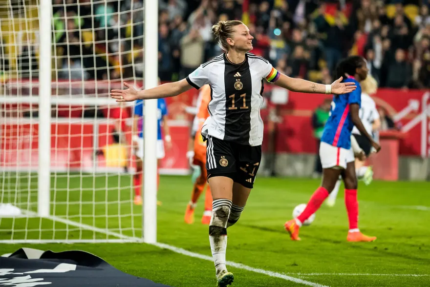 Alexandra Popp is a reliable goalscorer for club and country.