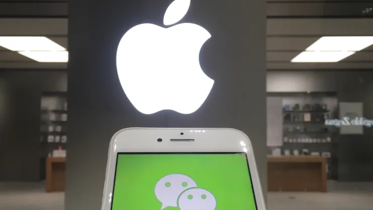 Apple launches online store on China’s giant WeChat messaging app