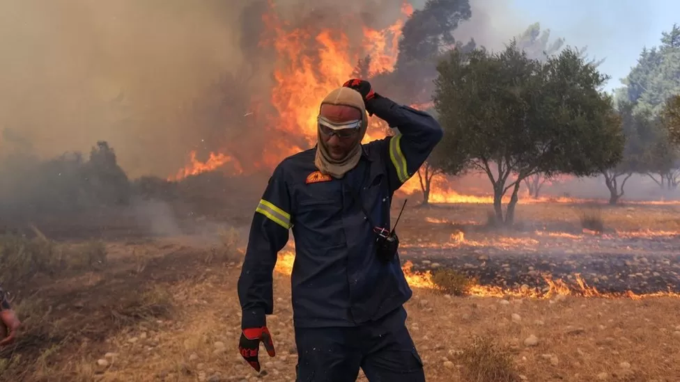 Brits escape Greek fires as travel advice updated