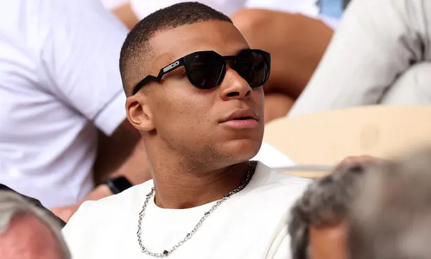 Mbappé stuns PSG with formal decision not to renew contract