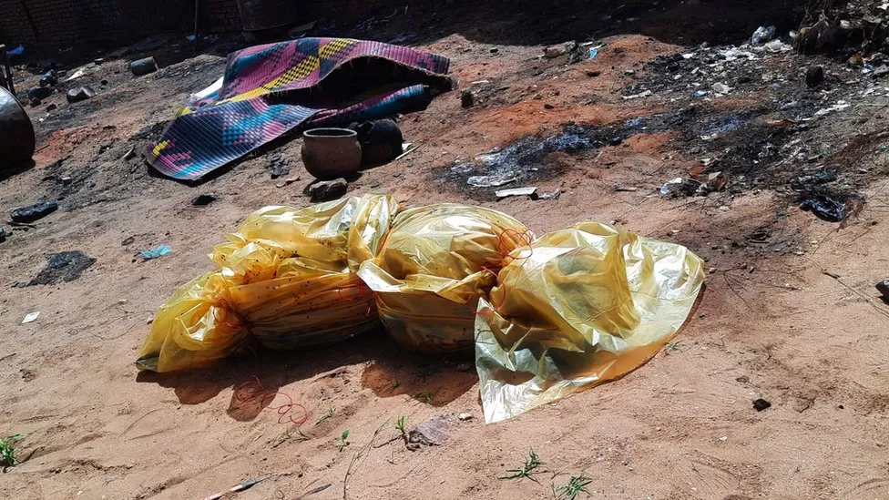 Some corpses were left to rot on the streets