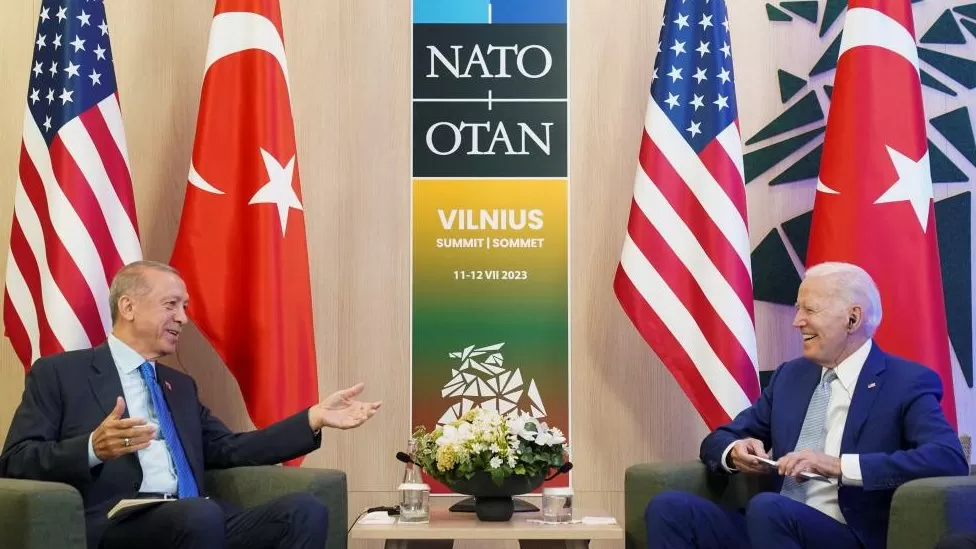 Turkey’s economic crisis prompts Erdogan to look West