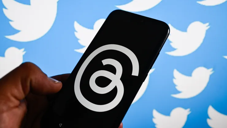 Twitter continues to struggle Twitter suffers a wave of outages.