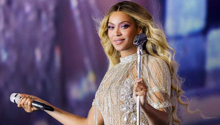 Beyoncé drops major hint she’s pregnant with baby no. 4.