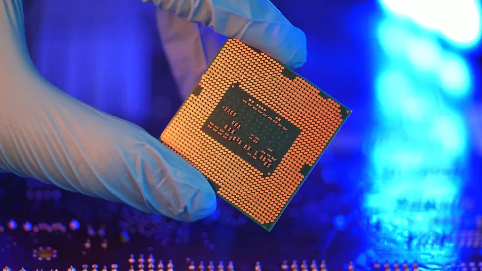 Semiconductors: China curbs exports of key computer chips