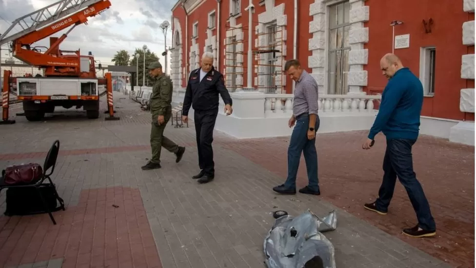 Ukraine war: Russia says drone injures five at Kursk railway station