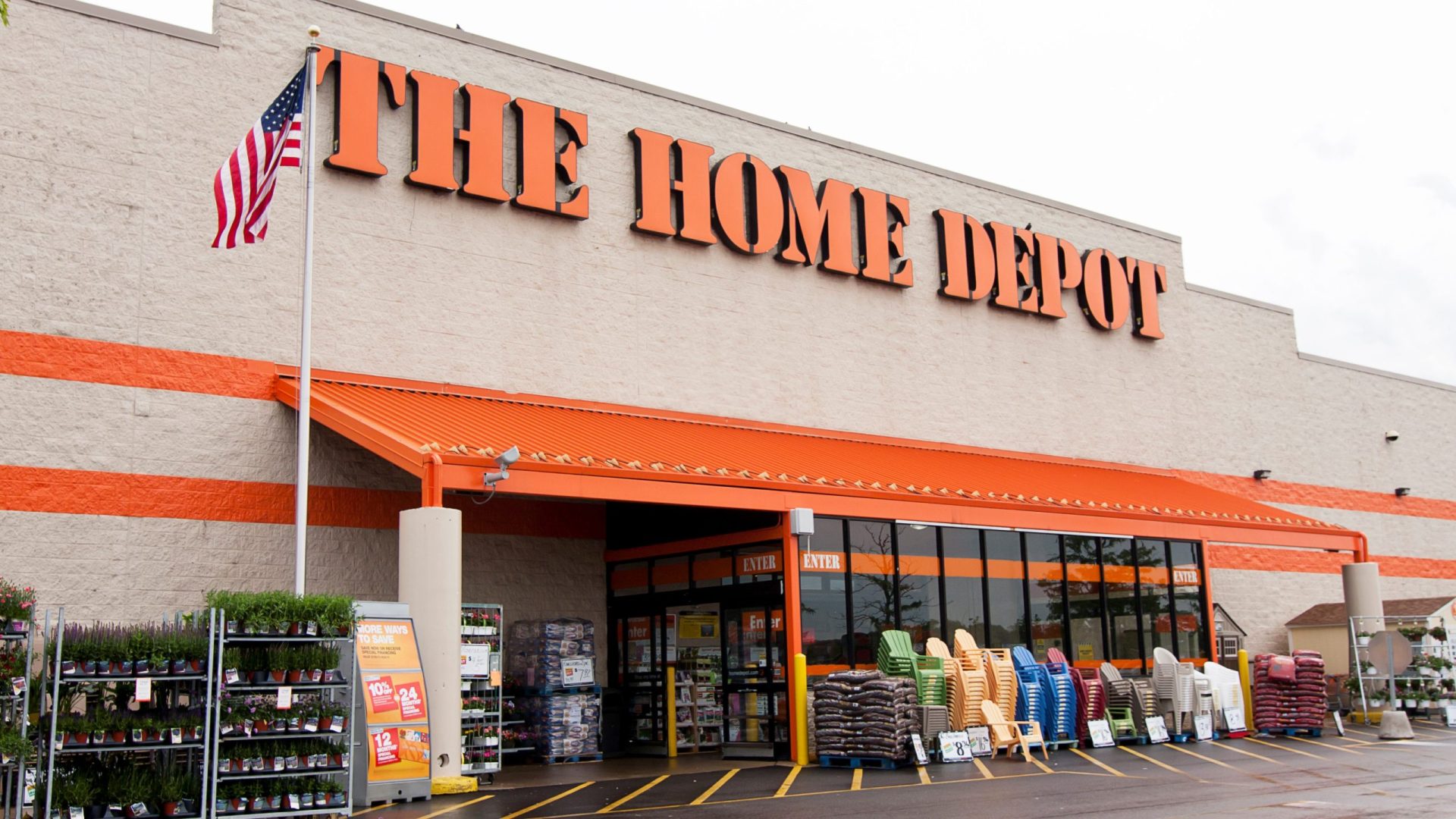 Home Depot sales fell as housing market cooled