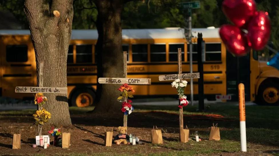 Jacksonville shooting Mourners honour victims of racist attack