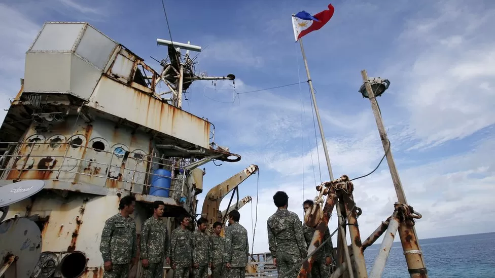 Philippines resupplies Spratlys shoal troops
