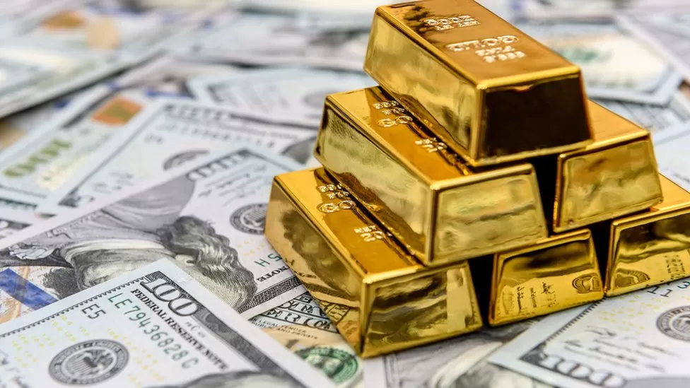 The cash and fake gold that no-one is claiming