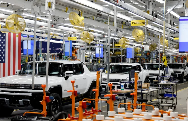 UAW president says auto strike would hurt mostly ‘billionaire class’