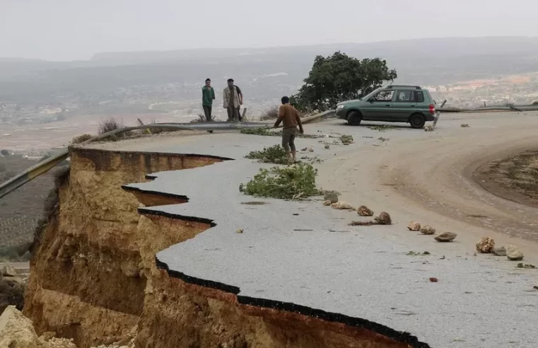 Thousands feared dead as flooding sweeps Libya