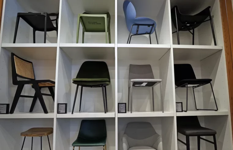 Furniture companies in a rut as fewer people buy big-ticket items.