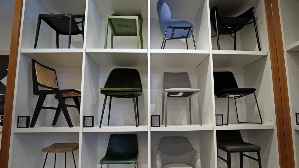 Furniture companies in a rut as fewer people buy big-ticket items.