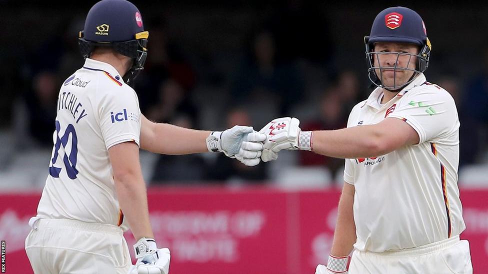Adam Rossington hits century for Essex against Hampshire