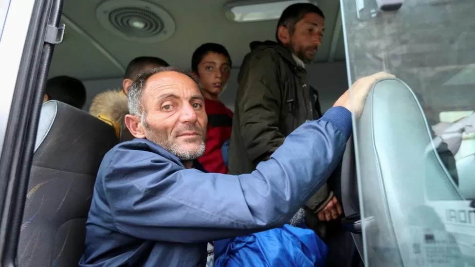 Ethnic Armenians leave amid cleansing fear