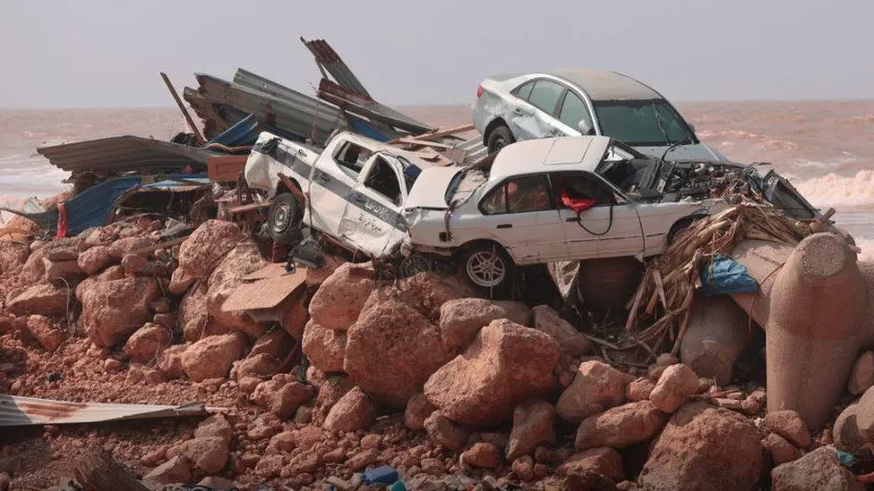 Libyan floods: Derna city alone recovers 1,000 bodies.