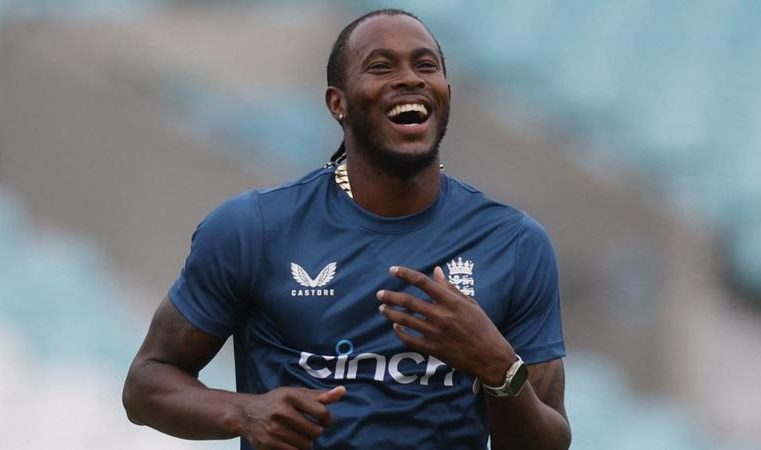Jofra Archer trains with England on comeback from injury