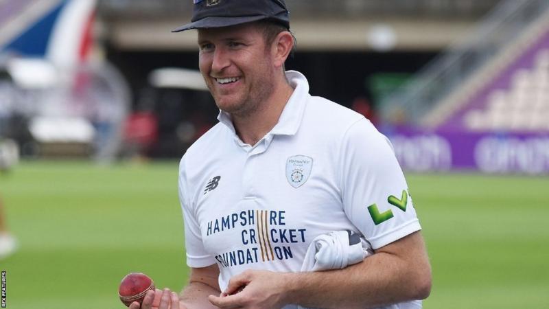 Surrey kept waiting for title by Hampshire and weather