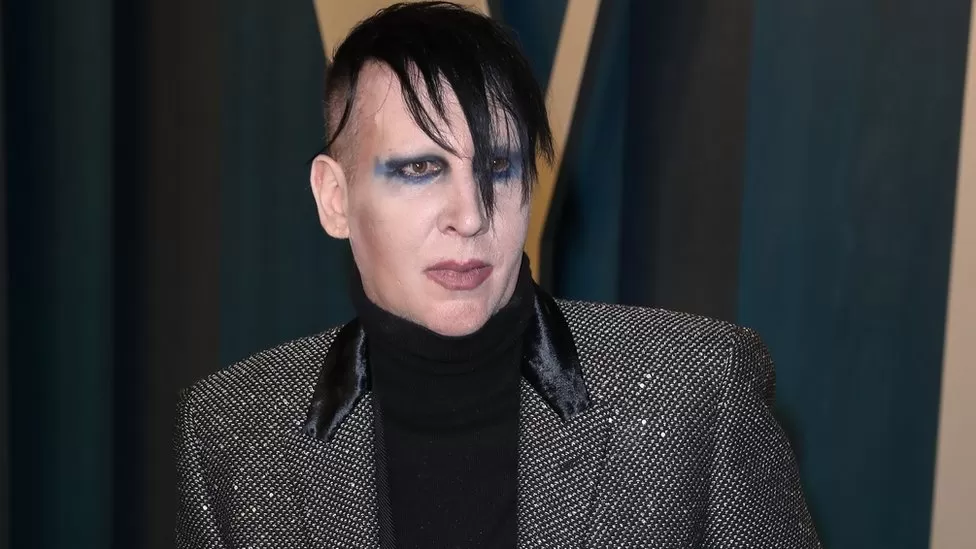 Marilyn Manson fined for blowing nose on concert camerawoman
