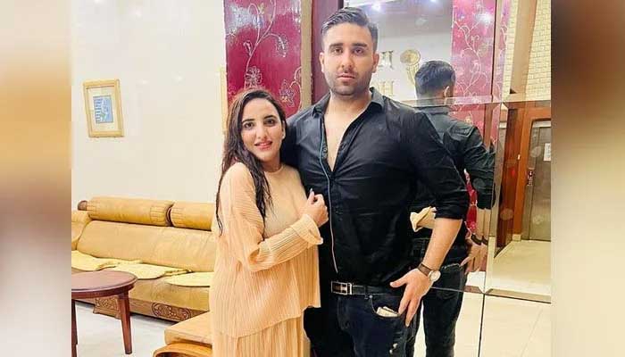 SHC seeks response on Hareem Shahs husband disappearance.