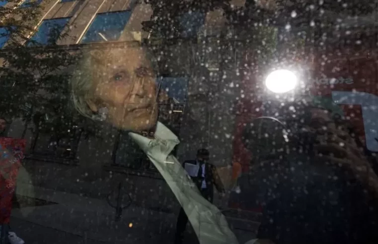 Fashion mogul begins trial facing sexual assault charges
