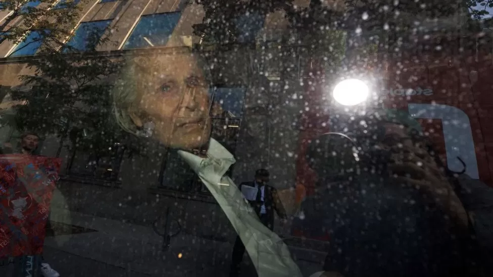 Fashion mogul begins trial facing sexual assault charges