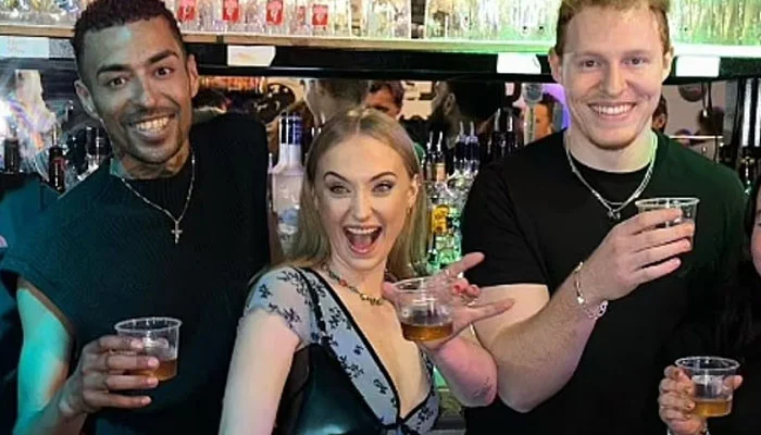 Sophie Turner seen partying WILDLY days before divorce