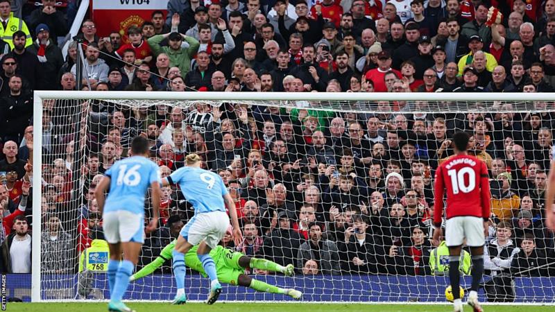 PREMIER LEAGUE: Manchester City beat Manchester United