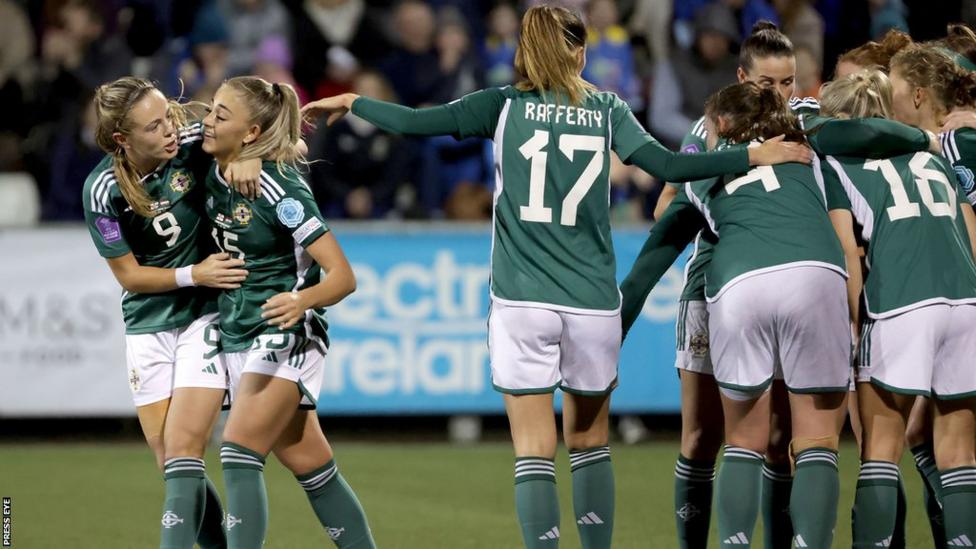 maxwell stunner saves ni against hungary