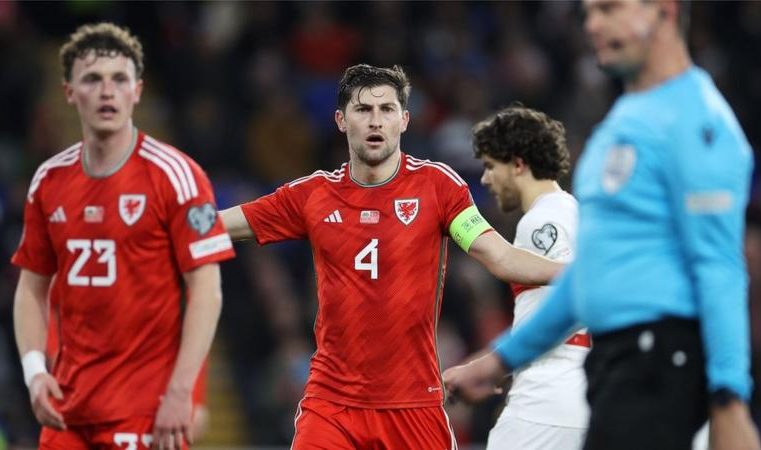 Euro 2024 Wales boss Robert Page targets play-offs