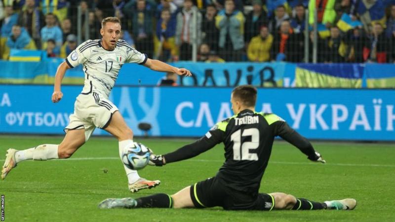 European champions Italy secured the point they required