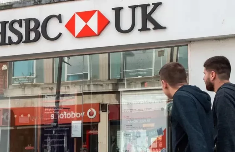HSBC mobile banking down for thousands across UK