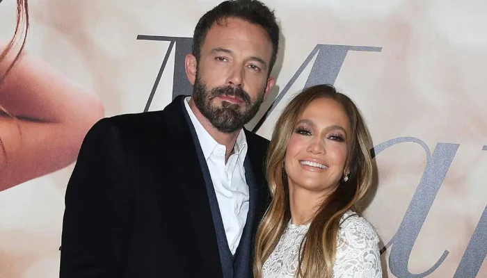 Jennifer Lopez assertively shuts down catcallers