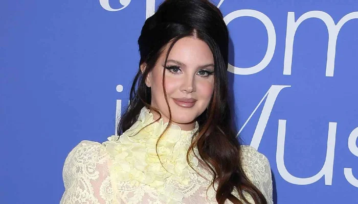Lana Del Rey candidly reveals reason for her recent breakup