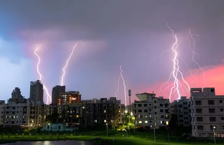 Lightning and hailstorms kill 24 in western India.