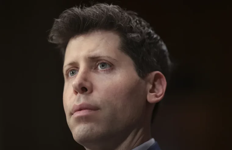 Sam Altman returns to OpenAI in a bizarre reversal