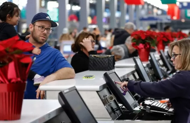 Thanksgiving travel storm delays thousands of US flights