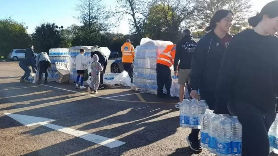 Thousands still without water as major incident declared