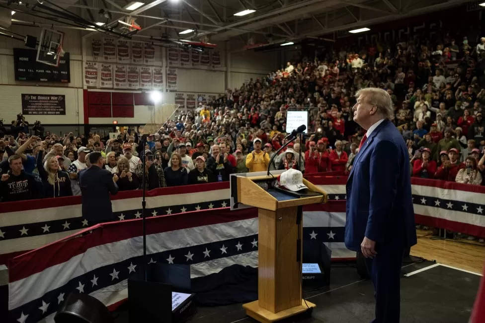Trump’s rivals in Iowa still think they can win