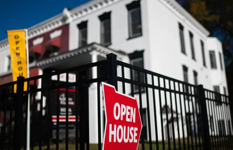 US home sales on pace for the worst year since 1993