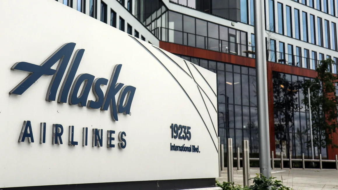 Alaska Air to buy Hawaiian Airlines for $1.9 billion.