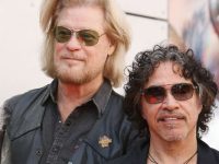Hall & Oates clash in court over alleged attempted music sale